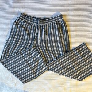 Old Navy striped blue and white Linen wide pants.